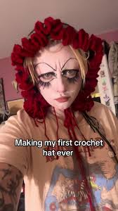 #vandalyarns #crochet #crochtehat #clownhat #clown #jester #jesterhar #wip  #hat #bonnet #crochetpattern @vandal