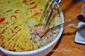 Serve with a green salad, and satisfaction is. Resepi Shepherd Pie Cheese