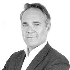 Martin Falck's Instagram, Twitter & Facebook