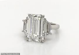 Bethenny Frankel S Massive Diamond Engagement Ring Worth 3m Daily Mail Online