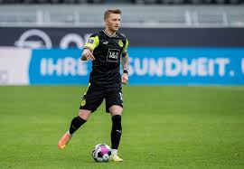Alles over de club dortmund (bundesliga) actuele selectie met marktwaarden transfers geruchten speler statistieken programma.selectie van borussia dortmund. Borussia Dortmund On Twitter The Captain The Kit