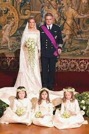 Photos, address, and phone number, opening hours, photos, and user reviews on yandex.maps. Einmal Prinzessin Sein Konigliche Hochzeitskleider Konigliche Hochzeitskleider Hochzeitskleid Hochzeitskleider Prinzessin