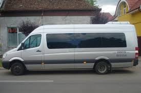 Suntem specializati in transport de persoane de peste 20 de ani. Janosi Trans