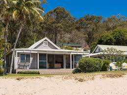 25 jones parade, coolum beach, australia. Beach House Decorating Ideas Beach Home Decor Ideas Beach Houses For Sale Nsw