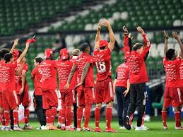 Lineups, team news, injuries and more. Flick And Lewandowski Seal Deal For Bayern Munich To Win Bundesliga Football Gulf News