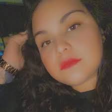 Empezar asi el ultimo dia del año..Pero moopio @CarmiMasi..🎉🎊👻