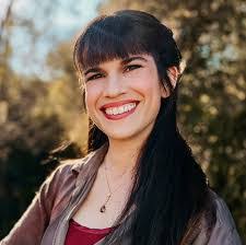 Audrey Mcinnis's Instagram, Twitter & Facebook