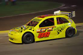 Mark Turiccki 2litre Hot Rod Spedeworth Foxhall Stadium