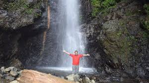 Curug ini menawarkan daya tarik utama berupa aliran air yang segar dan jernih. Wisata Jawa Tengah Purbalingga Yang Paling Asyik Gerai News