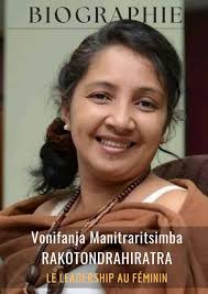 Sahy! . Inty aho #ankizivavin_ny_Tompo, aoka ho tanteraka #amiko araky ny  faniriako: ho #mpanolo_tsaina_maharitra ao an-dapa🙂 . Alatsako eto ity  #nofinofiko ity, sao mba ho tanteraka ihany indray andro any 🤞 .  #Ho_an_ny_taninjanaka ❤