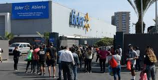 Los locales abrirán sus puertas a las 08:30 horas y las cerrarán a las 15:00 horas, debido al aumento de contagios por. Walmart Anuncio Que Reducira El Horario De Atencion De 34 De Sus Supermercados En La Region Metropolitana