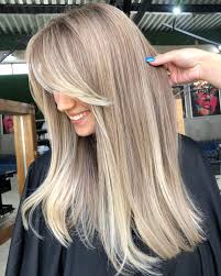We have tips and suggestions for the coolest long haircuts with bangs to help you make the right decision! 27 Best Long Hair With Bangs Hairstyles 2021 Guide