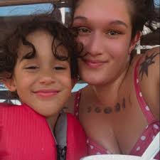 Hey girlies, What's a really good protein powder?