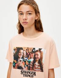 Pull & Bear - Stranger Things 3 Eleven and Max T-shirt
