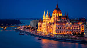 Its architectural constructions are highly interesting for all lovers of art, history and tourism. Ke Kelit Parlament Ungarn Ke Kelit Deutschland