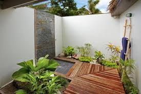 A simple outdoor shower with cold water costs approximately $1,000 or less. Outdoor Shower Ideas 10 Of The Best Trends For 2019 Decor Aid