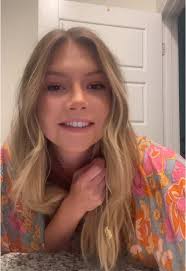 Preparativos para una noche de citas emocionante