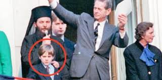 Şi principesa sofia (58 ani), aflată în prezent a patra pe linia de succesiune la coroană, a fost decăzută din drepturi de către tatăl său. Nicolae Al Patrulea Membru Al Familiei Regale A Romaniei Exclus Intr Un An De Zile Ambii NepoÈi Ai Regelui ExcluÈi De La Succesiune Nasul Tv