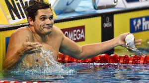 mondiaux petit bassin florent manaudou remporte le 50m dos et bat le record du monde en 22 22 manaudou florent manaudou petit bassin