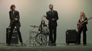 Zitti e buoni è il brano con cui i måneskin hanno vinto il festival di sanremo 2021, ottenendo in seguito la possibilità di testo di zitti e buoni. Zitti E Buoni Wikipedia