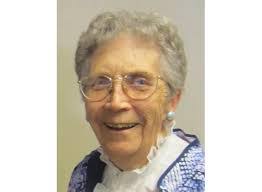 Sandy Swift's Instagram, Twitter & Facebook