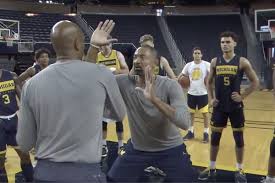 Sport basketball jerseys material made by all polyester and stretch mesh, size small,med size,large size,extral large and big size. Juwan Howard Michigan Players Recap First Practice Of New Era Maize N Brew