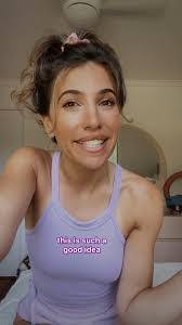 Kristen Hyatt's Instagram, Twitter & Facebook