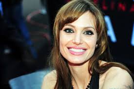 Faith hill rocked a set of braces at the grammy awards. Celebrities With Braces Kendall Jenner Emma Watson Angelina Jolie More