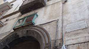 Via conversano, 70017 putignano italy +39 080 405 7820 website. Napoli Infiltrazioni E Crepe Sui Muri La Casa Di Toto A Rischio Crollo Positanonews