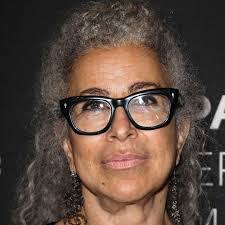 Sheila Carlton's Instagram, Twitter & Facebook