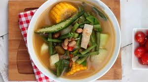 The sweet and sour flavour of this dish is considered refreshing and very compatible with fried or grilled dishes. Asal Usul Sayur Asem Dan Maknanya Endeus Tv