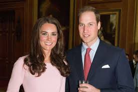 Britain's royal family have released pictures of prince william, wife kate and their three children joining the naturalist david attenborough in the gardens of kensington palace. Kate And Wills Snub Queen On Christmas Day Mirror Online