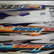 Jangan terpaku pada harga murah yang nantinya mengecewakan pada saat barang di. Jual Produk Stiker Motor Vega R Termurah Dan Terlengkap Juni 2021 Bukalapak