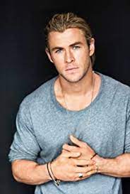 Chris hemsworth thinks bodybuilding keeps people from thinking he's a serious actor. Zneahdbejlbzmm
