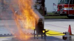 Maui carvalho, among the dozens who saw their homes destroyed, said the fire started on her neighbor's back deck as he tried to deep fry a turkey. How To Deep Fry A Turkey Without Setting Your House On Fire Abc11 Raleigh Durham
