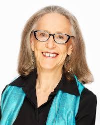 Karen Bloomquist's Instagram, Twitter & Facebook