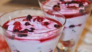 Oat tak hanya rendah kalori, oat juga kaya akan protein dan serat yang akan menimbulkan rasa kenyang. Daftar Makanan Rendah Kalori Yang Mengenyangkan