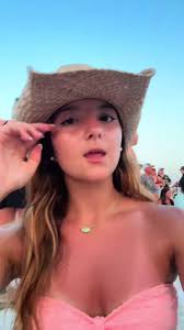 A D D I S O N (@addison..walton)