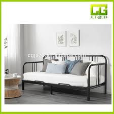 Großverkauf metall sofa bett aus china metall sofa bett großhändler über großverkauf, großverkauf und mehr bei alibaba.com. Moderne Metall Daybed Metall Sofa Bett Gast Bett Mit Trundle Buy Folding Rollbett Kleinkind Ausziehbetten Futon Schlafsofa Product On Alibaba Com