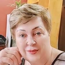 Carolyn Lamothe's Instagram, Twitter & Facebook