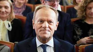 Hope is not the conviction that something will turn out well but the certainty that something makes sense, regardless of how it turns out. Tusk I Michnik Niech Kobiety Decyduja Klub Wyborczej