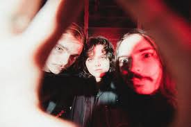 Premiere: The Dandys Erupt in "Gums," a Liberating Indie Rock Fever Dream