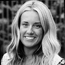 Erin Harms's Instagram, Twitter & Facebook