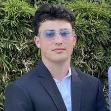 Brandon Loo's Instagram, Twitter & Facebook