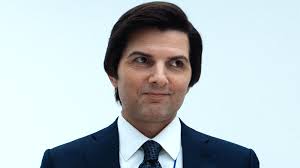 Here's Why Adam Scott Looks So Different In Severance