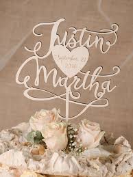 Kundenspezifische Rustikale Holz Hochzeit Kuchen Deckel Cake Topper Tortenfigur Ideal Fur Den Ou Tortenfiguren Hochzeit Kuchen Topper Hochzeit Torten Figuren