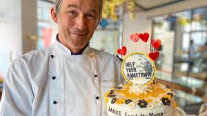 Borussia dortmund 0 0 14:30 bayer leverkusen. Coronavirus In Werl Konditor Aus Werl Dankt Bvb Kicker Marco Reus Mit Torte Werl