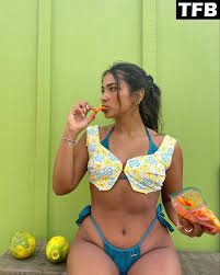 Sienna Mae Gomez Topless & Sexy Collection (17 Photos) | #TheFappening