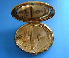 Vintage stratton ladies compact england gold tone embossed roses never used wow! Vintage Kigu Musical Compact Plays The Minuette 1950s Vintage Powder Compact Made In England Vintage Compact Vintage Vanity
