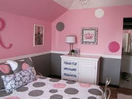 While this pairing can play well in all areas of the home, it's the bedroom—a quiet retreat—in which the shades truly shine. Bright Pink And Dark Grey Girls Bedroom Grey Girls Room Design Pink Bedroom For Girls
